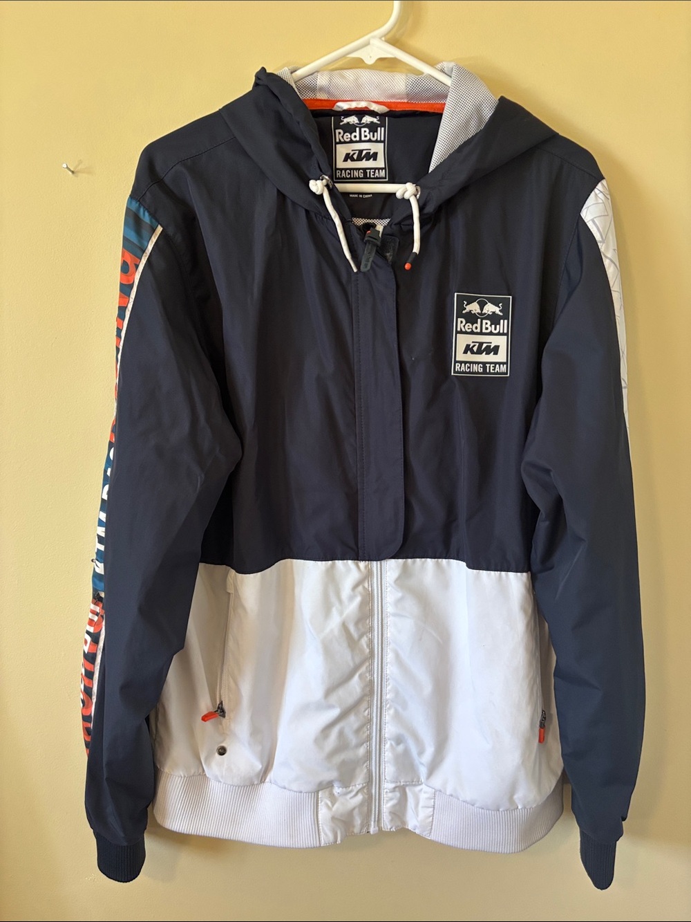 Red Bull KTM Performance Team Jacket Size XL. Navy blue, white, and orange.